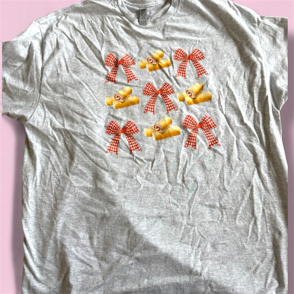 Gildan Gray Tee with Red and Yellow Bow Design